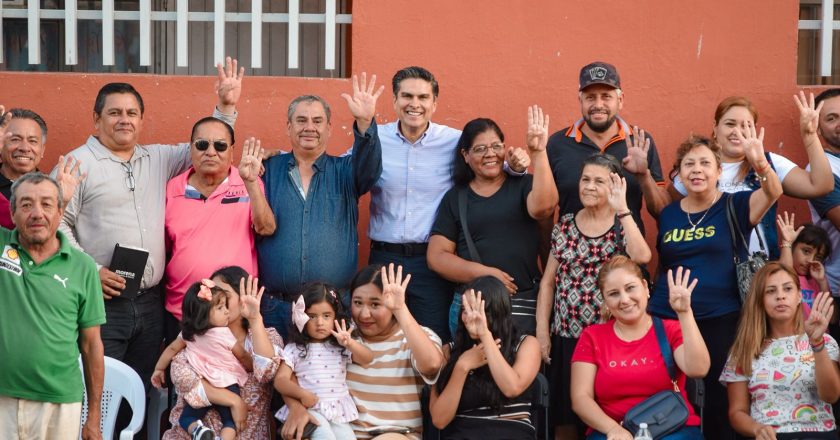 Pavel Jarero fortalece presencia territorial y dialoga con la militancia de Morena en la colonia Amado Nervo