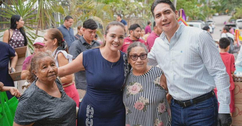 Gobierno de Bahía de Banderas llevó “El Mercadito” a Mezcales