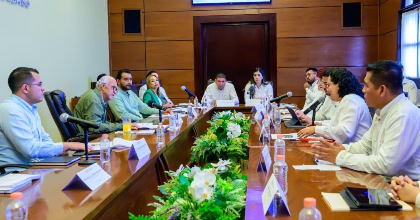 Encabeza Miguel Ángel Navarro reunión estratégica para fortalecer el sistema educativo estatal