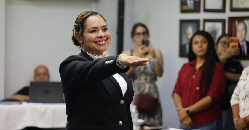 Ciola Arévalos asume la Secretaría General del H. XII Ayuntamiento de Bahía de Banderas