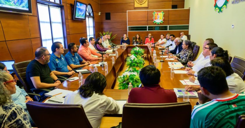 Miguel Ángel Navarro impulsa acciones para mejorar la formación de las y los jóvenes