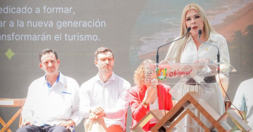 Impulsan formación de líderes turísticos en Nayarit