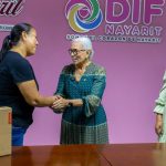 Recibe la niñez de La Peñita de Jaltemba respuesta inmediata de Beatriz Estrada
