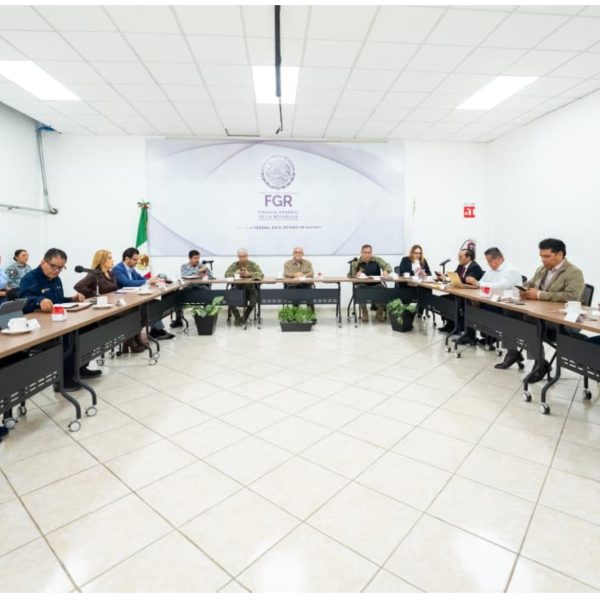 Miguel Ángel Navarro encabeza Mesa de Seguridad en instalaciones de la FGR en Nayarit