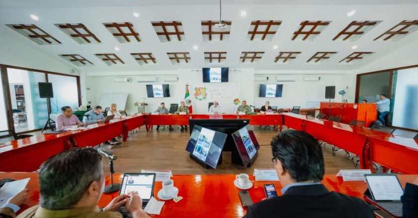 Miguel Ángel Navarro mantiene evaluación permanente de la estrategia de seguridad en Nayarit