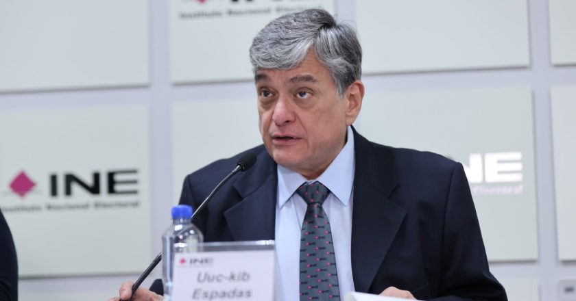 Propone el Consejero Uuc-kib Espadas Ancona doble boleta para elección de diputadas y diputados uninominales y plurinominales