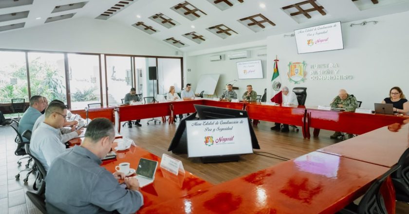 Miguel Ángel Navarro da seguimiento a la estrategia de seguridad en Nayarit