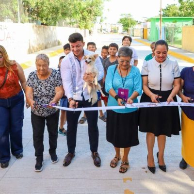 Inaugura Israel Santillán la calle Santa Isabel del Fraccionamiento La Misión