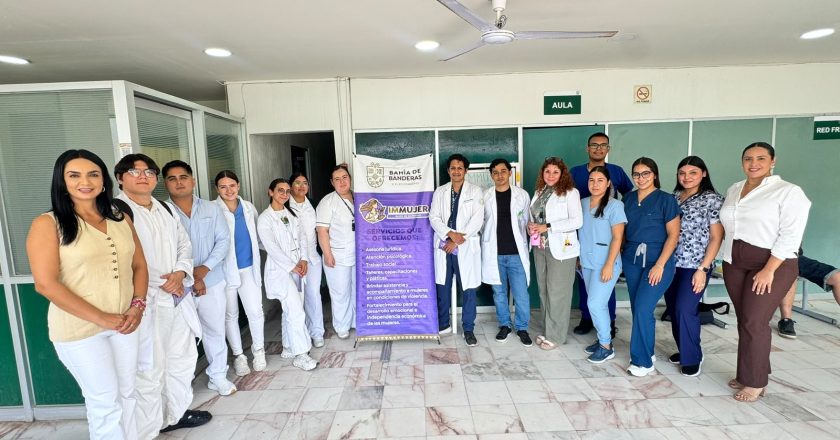 Gobierno de Bahía de Banderas lleva capacitación especializada a la UMF No. 19 del IMSS en Mezcales