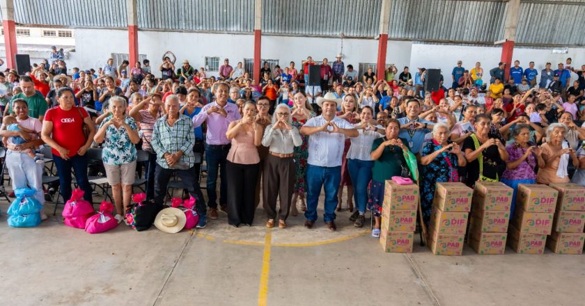 En Rosamorada, el Corazón de Nayarit acercó alivio, apoyo y esperanza a las familias