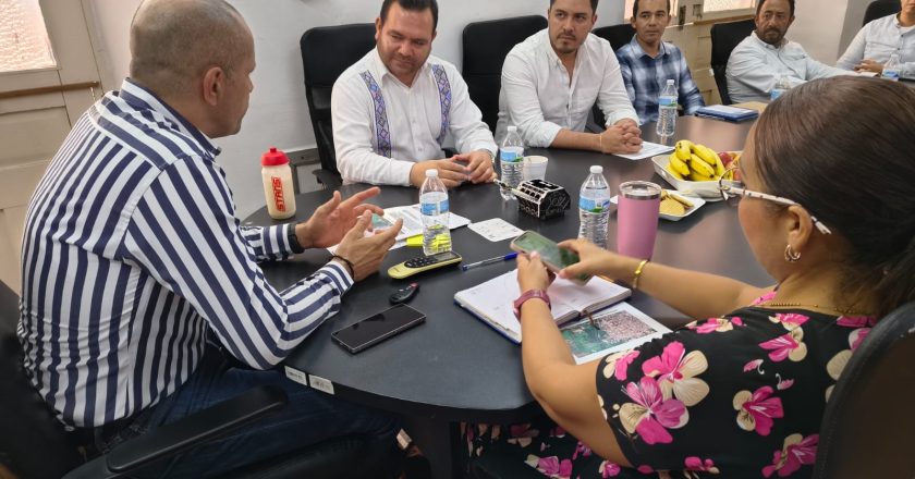 Avanza diálogo y gestión de terreno para construcción de un CECI del IMSS en Acaponeta
