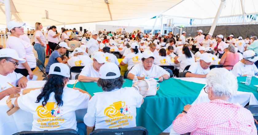 Miguel Ángel Navarro y Beatriz Estrada celebran a las Abuelas y los Abuelos con las Olimpiadas de Oro 2026