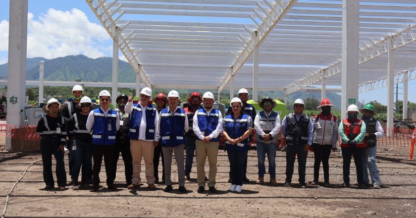 Gobierno de Nayarit acuerda con Walmart priorizar la contratación de mano de obra local
