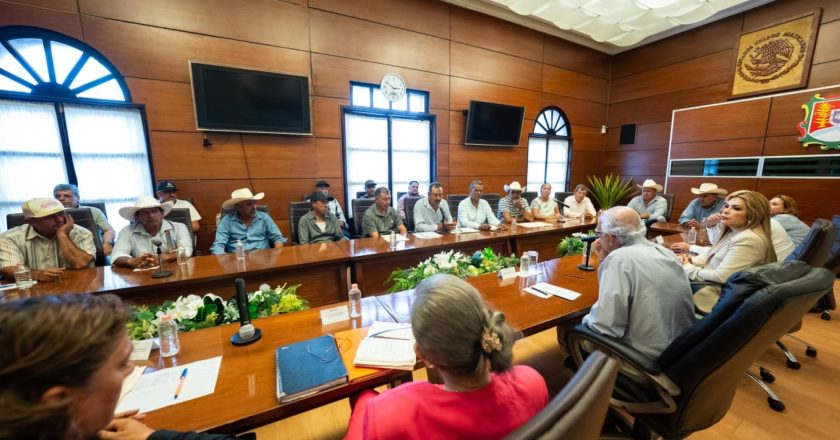 Con diálogo y acciones, Miguel Ángel Navarro respalda a las y los productores de maíz