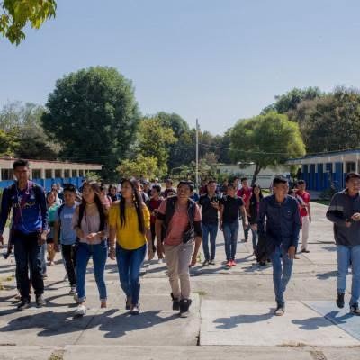 Apoyamos a los estudiantes rechazados de la UAN para buscarles un espacio: Ceja
