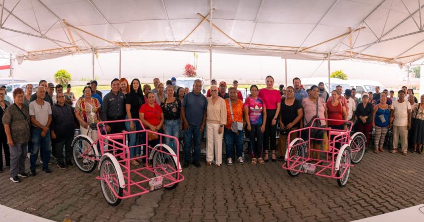 Beatriz Estrada impulsa el autoempleo y la economía de familias nayaritas