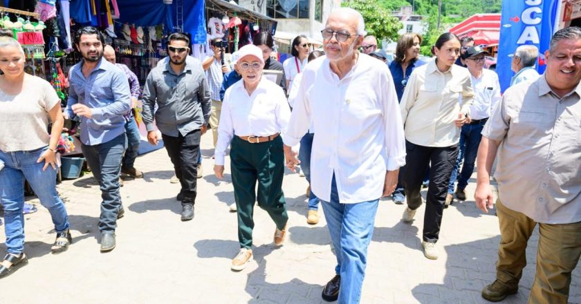 Miguel Ángel Navarro y Beatriz Estrada amplían obras y compromisos para Los Ayala
