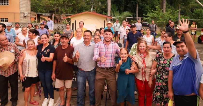 Gobierno de Bahía de Banderas lleva “Hechos para Escucharte” a Fortuna de Vallejo