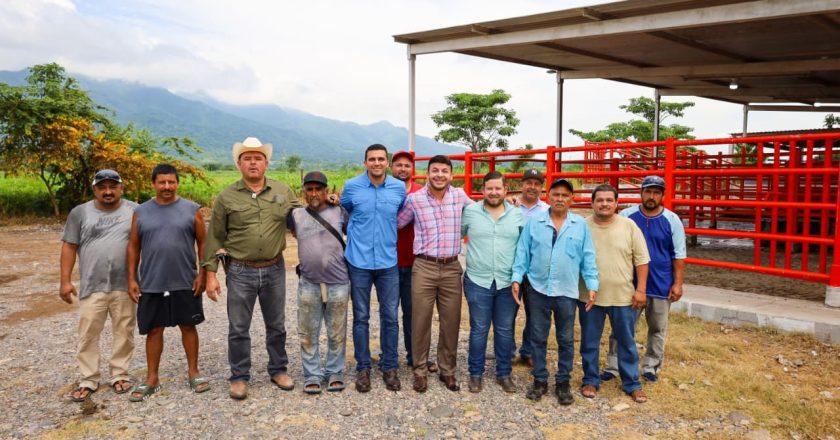 Israel Santillán supervisa condiciones y operación del Rastro Municipal de Bahía de Banderas