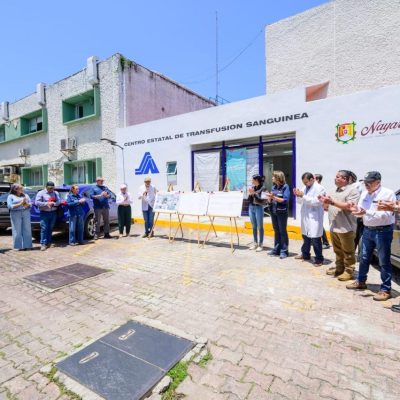 Miguel Ángel Navarro y Beatriz Estrada fortalecen el Centro Estatal de Transfusión Sanguínea