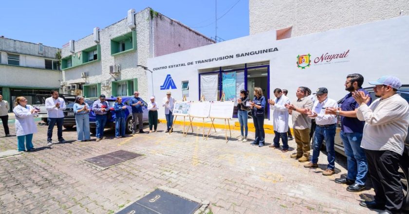 Miguel Ángel Navarro y Beatriz Estrada fortalecen el Centro Estatal de Transfusión Sanguínea