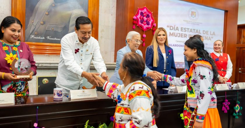 Beatriz Estrada reconoce a mujeres indígenas destacadas de Nayarit