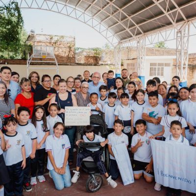 Miguel Ángel Navarro y Beatriz Estrada impulsan mejoras en la primaria Don Miguel Hidalgo de Tepic