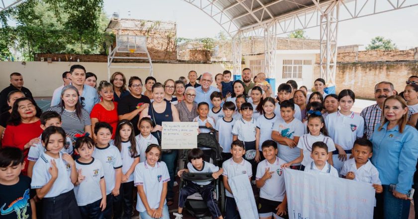 Miguel Ángel Navarro y Beatriz Estrada impulsan mejoras en la primaria Don Miguel Hidalgo de Tepic