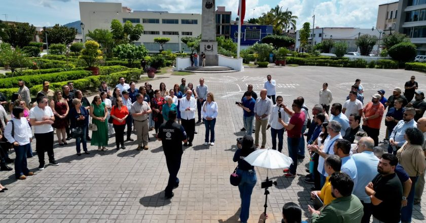 Miguel Ángel Navarro y Beatriz Estrada participan en el Segundo Simulacro Nacional 2026