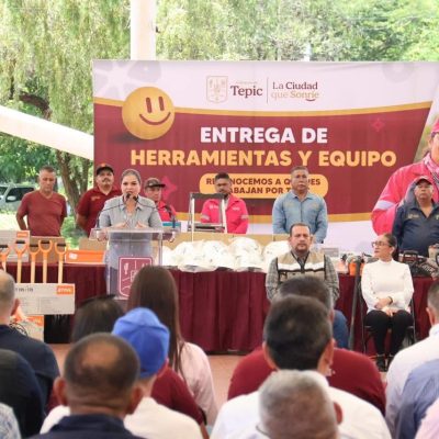 Gobierno de Tepic entrega nuevas herramientas y equipo a sus trabajadores