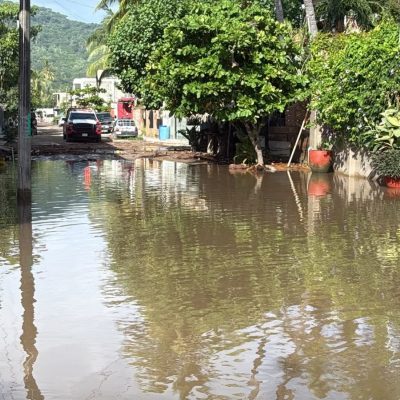 Atiende Protección Civil reporte en Lo de Marcos por acumulación de agua