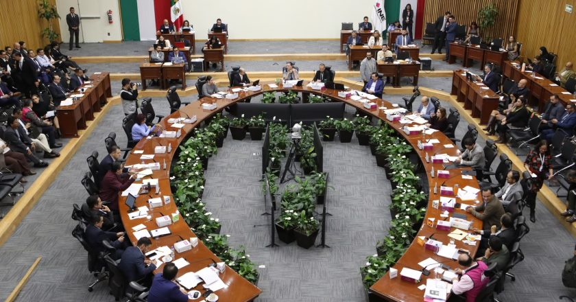 Conmemora INE 36 años de la autoridad electoral nacional y refrenda su compromiso con la democracia